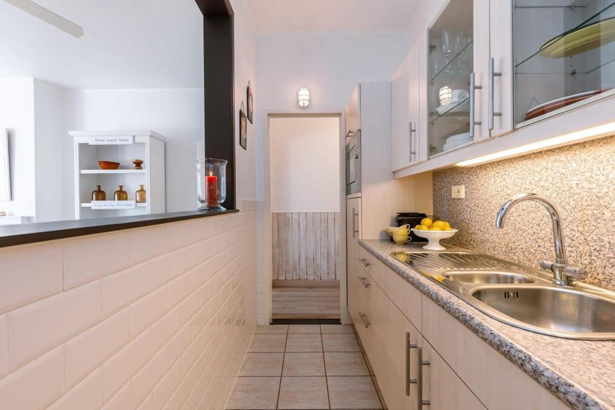Huswell - Beautiful And Spacious Studio With Side Seaview Knokke-Heist Kültér fotó