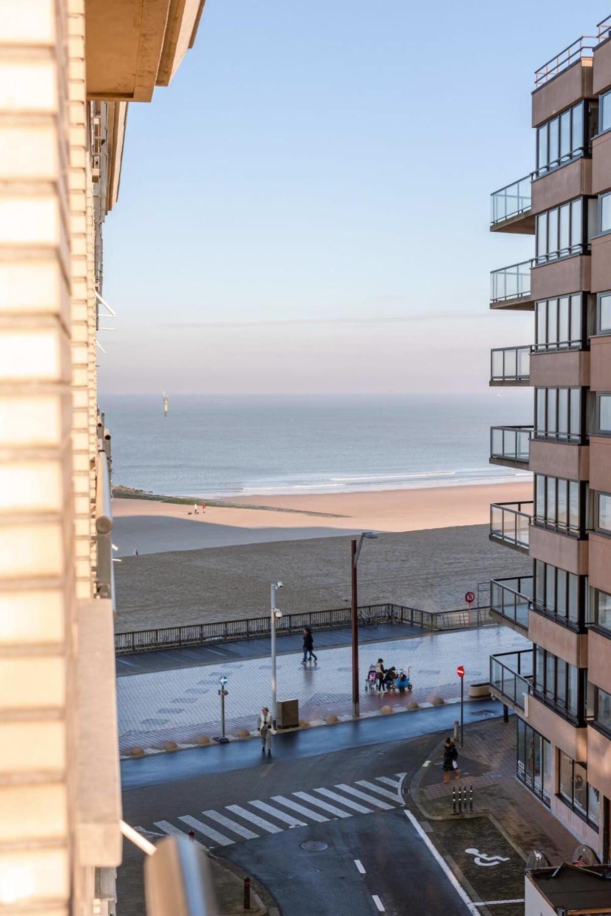 Huswell - Beautiful And Spacious Studio With Side Seaview Knokke-Heist Kültér fotó